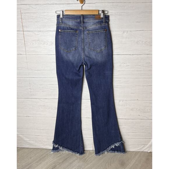 Judy Blue Jeans Womens Size 7/28 Medium Wash Tulip Raw Hem Cotton Blend - Picture 11 of 16